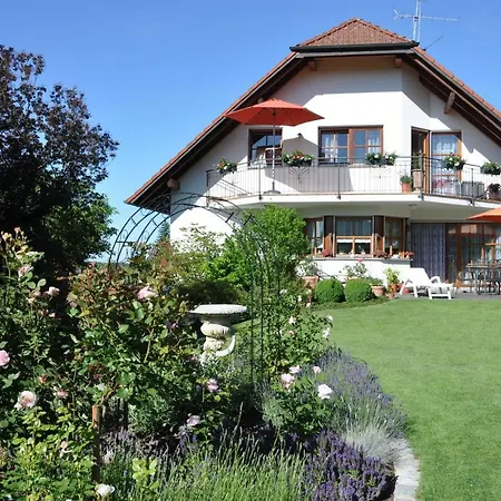 Im Rosengarten Ebenweiler
